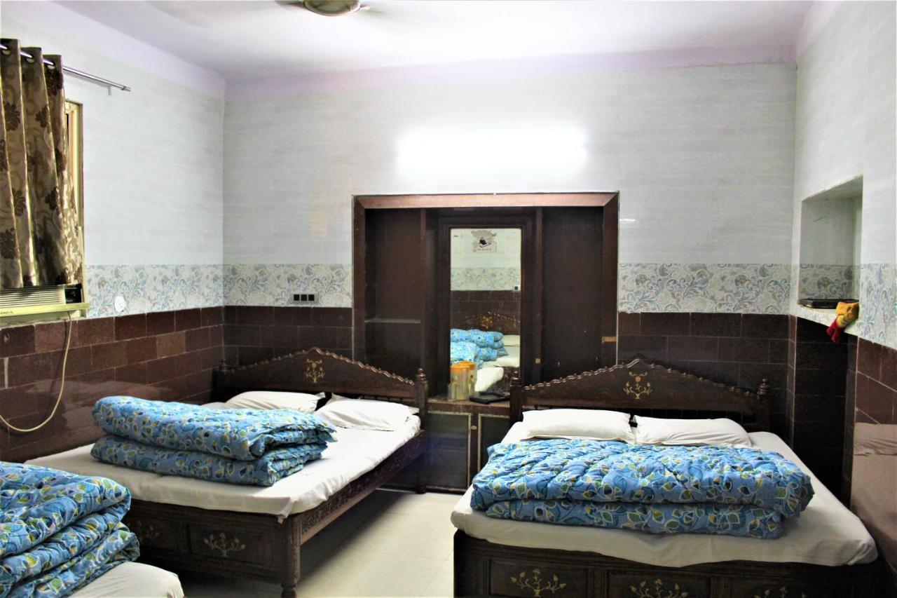 Central Guest House , Walk In Dargah & Markaz Neu-Delhi Exterior foto